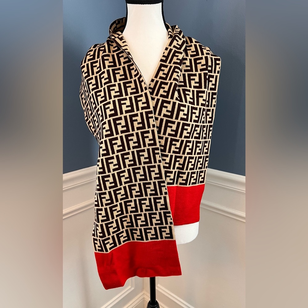 ✨FENDI✨ Wool Scarf 🧣